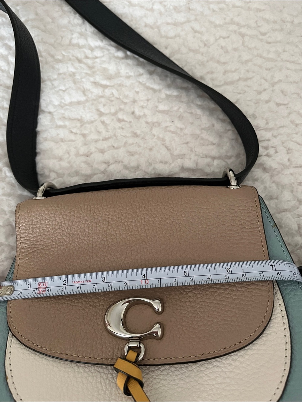 Coach Shoulder Bag ! 💼 - Picture 9 of 12